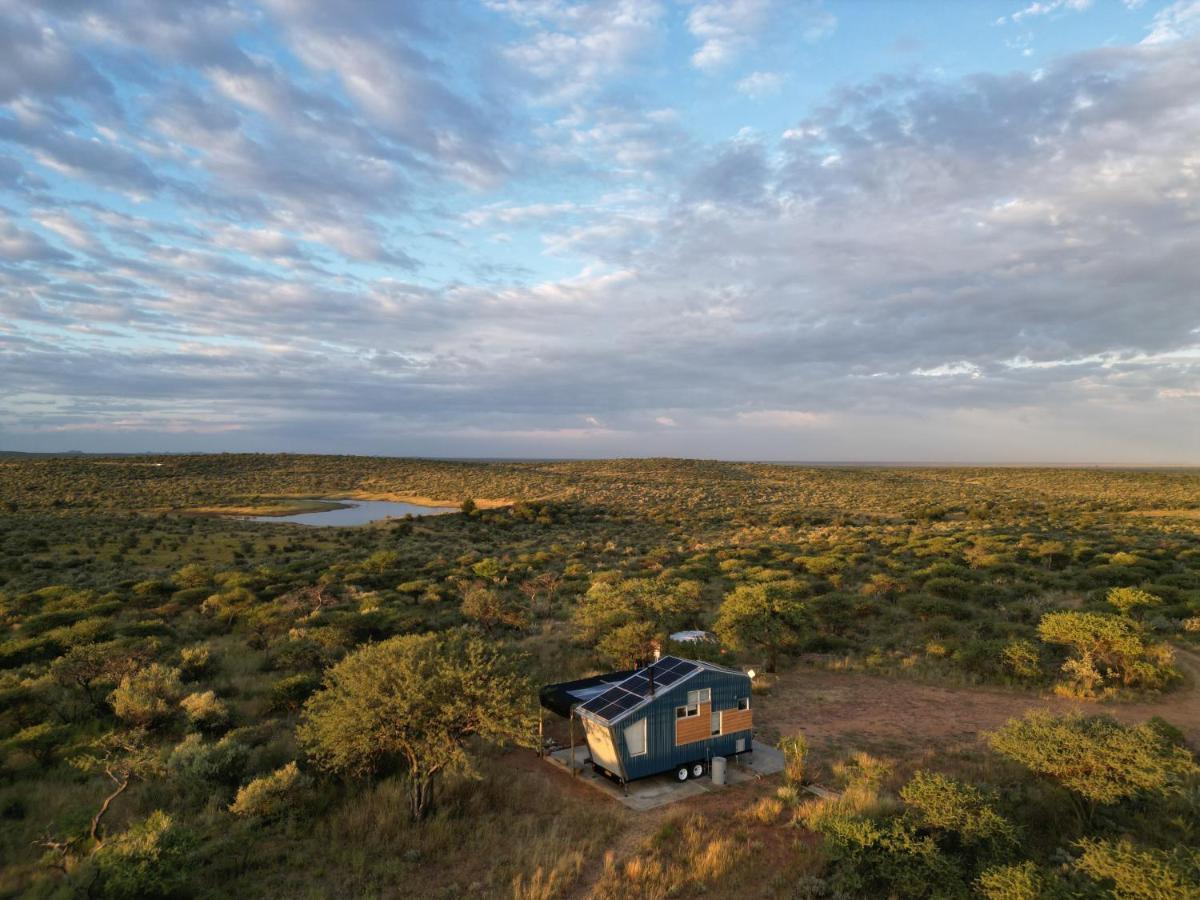 Bellatiny, Tiny House & Gypsy Wagon Apartment Ondekaremba Exterior photo